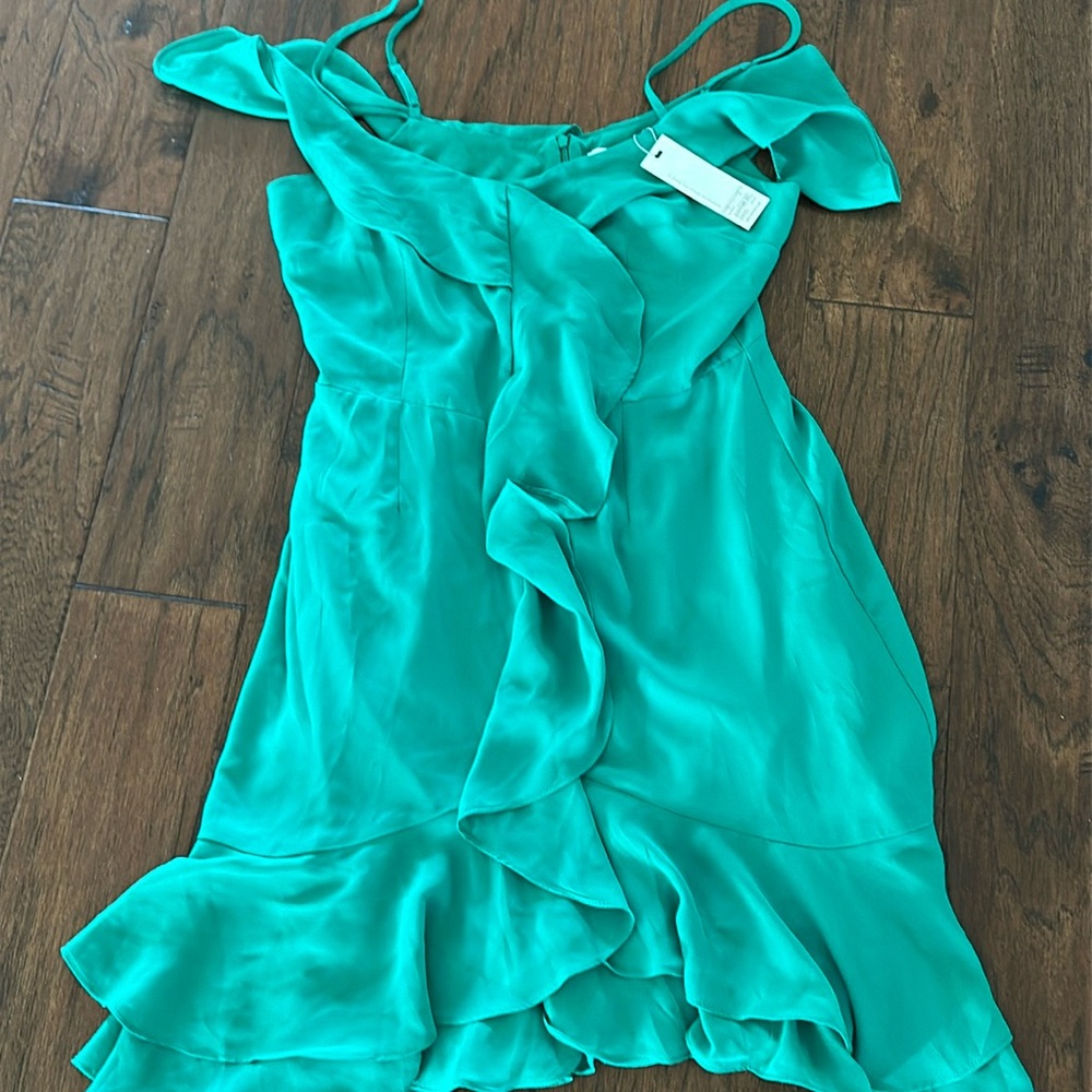 BB Dakota emerald greens off the shoulder dress NEW